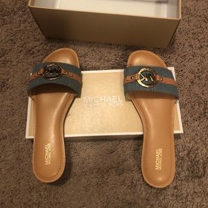 MICHAEL KORS BLUE JEAN SLIDES